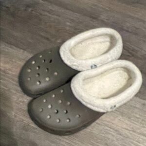 CROCS Mammoth Brown Fleece-Lined Clogs Unisex Women - 10 Men - 8